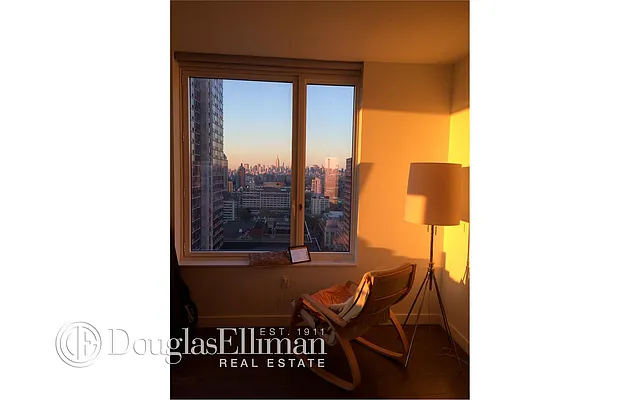 Rented by Douglas Elliman | media 14