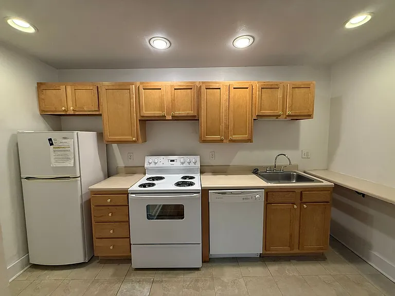 New King Edward Apartments — Photo 78