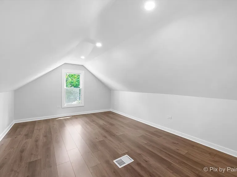 23570 N Field Rd — Photo 16