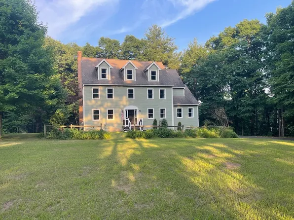 1 Bayberry St, Pepperell, MA 01463