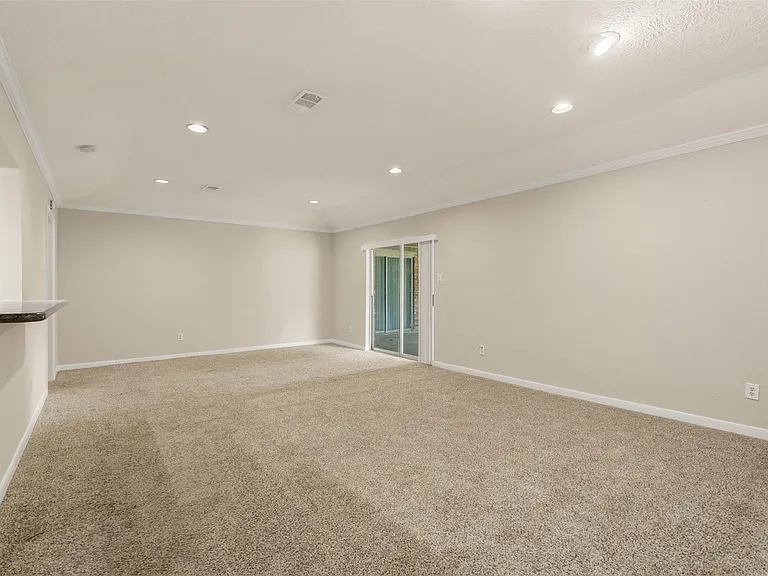 810 Sunnybrook Ln — Photo 10