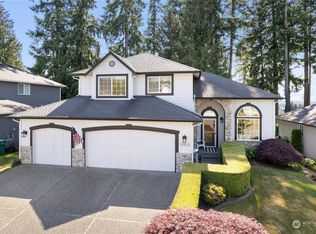 18430 Newport Dr, Arlington, WA