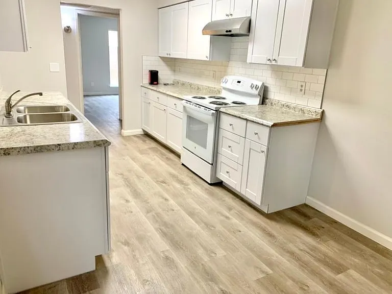 4340 N Bengston Ave #101 — Photo 4