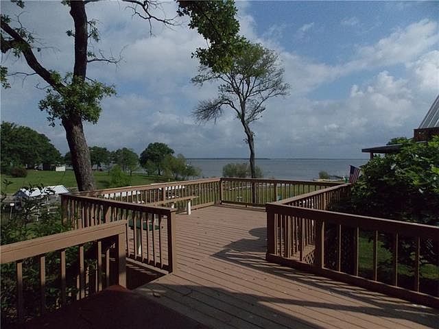 1st image of 1036 Shoreline Dr