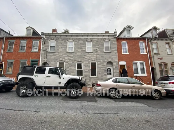 61 Howard Ave APT 1, Lancaster, PA 17602