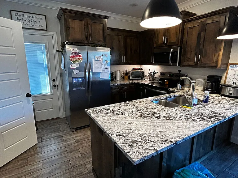 424 N F St — Photo 3