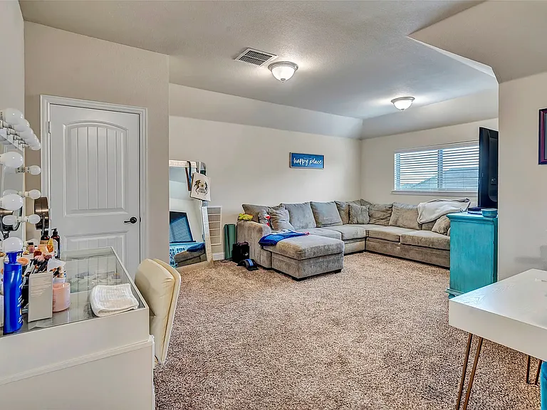 6158 Stillhouse Ln — Photo 4