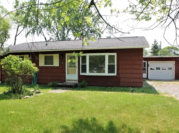9 Christy Pkwy, Honeoye Falls, NY 14472