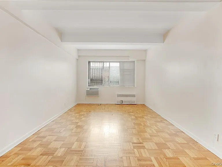411 Bronx River Rd #9A — Photo 3
