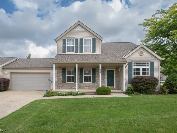 8635 Robinwood Ter, Macedonia, OH 44056