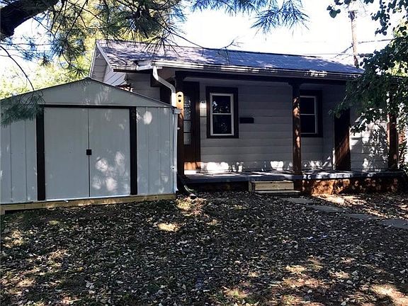 2nd image of 1015 W Dorothy Ln