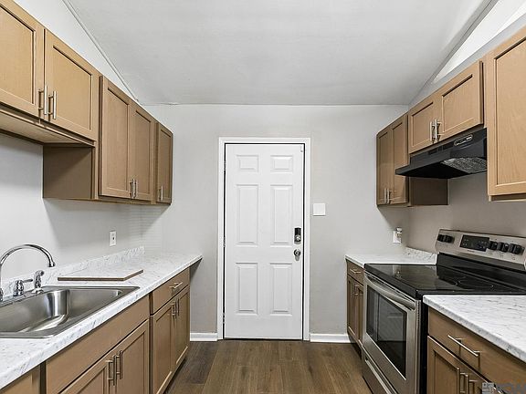 4th image of 5034 Jackson Ave