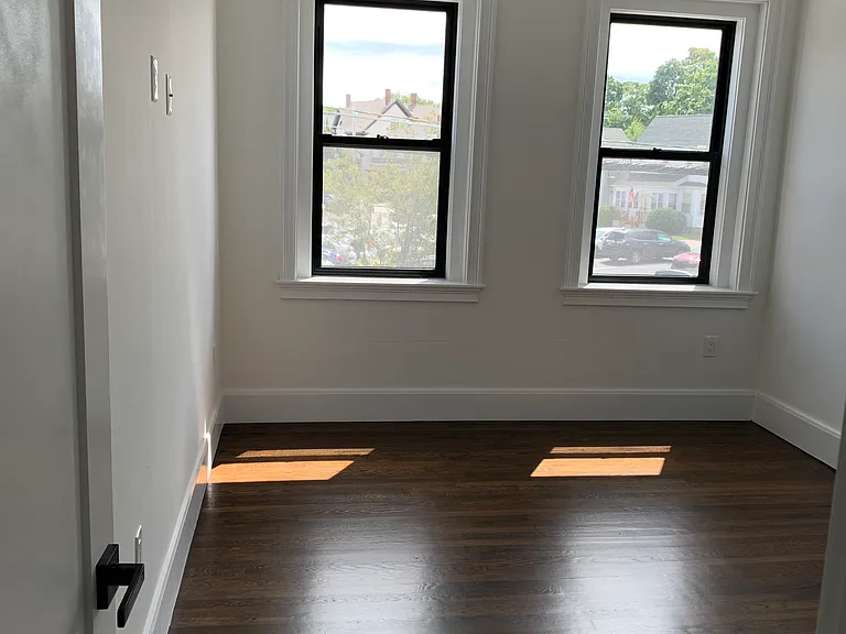7-15 School St #2 — Photo 10