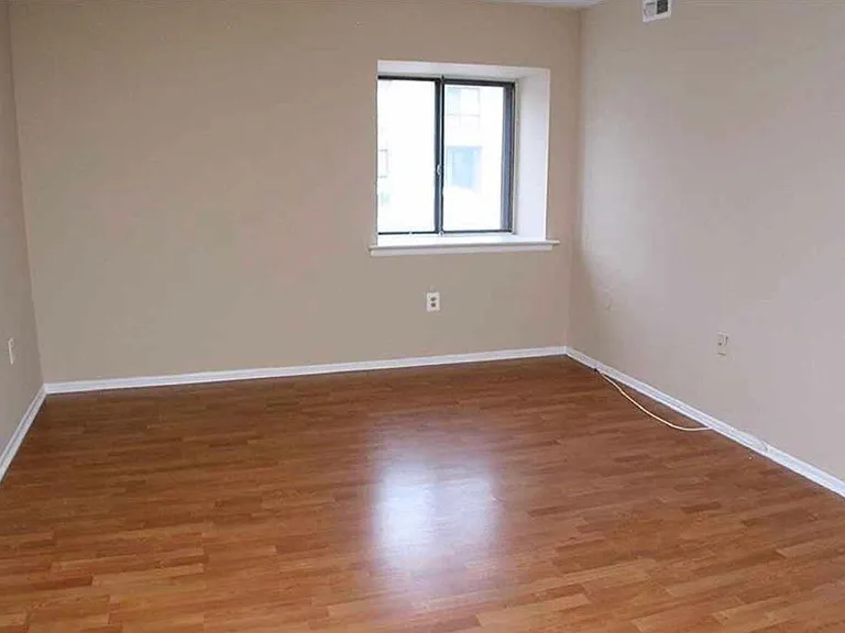 217 James Ct #217 — Photo 9