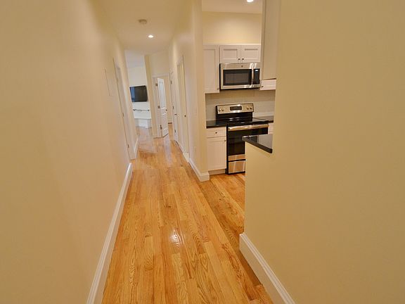 4th image of 35 Brookline St #U3
