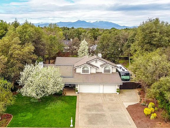 3rd image of 4244 Saratoga Dr