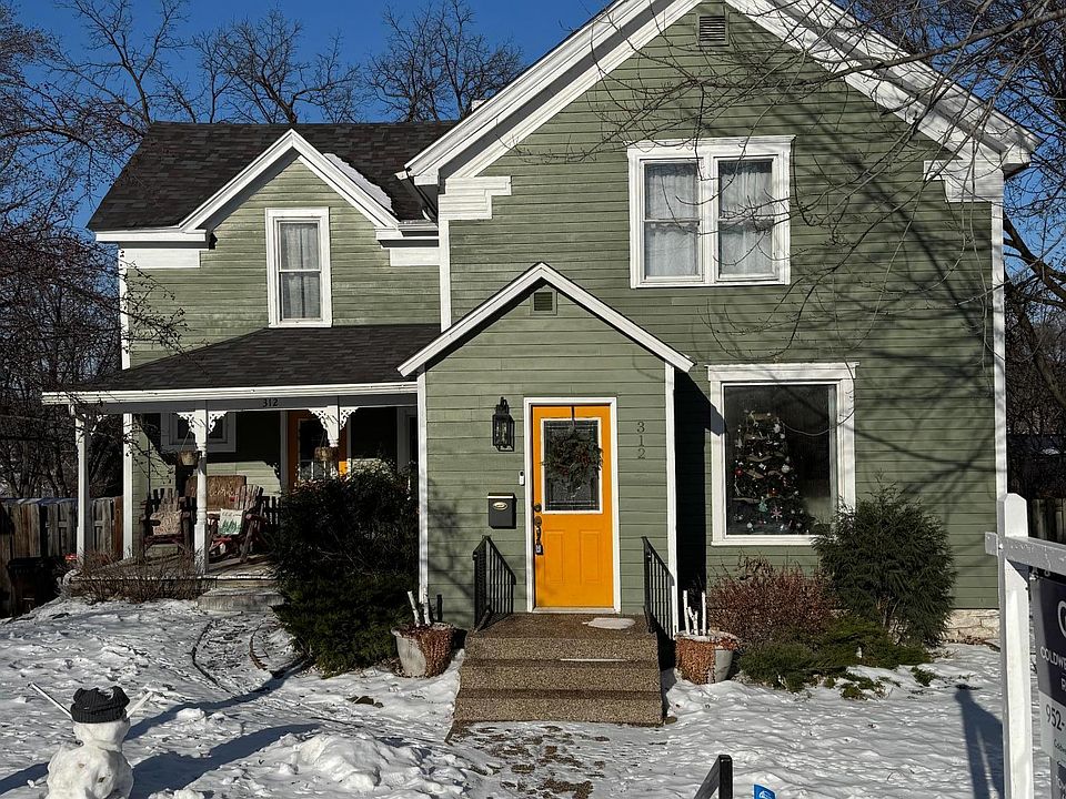 1st image of 312 2nd St W