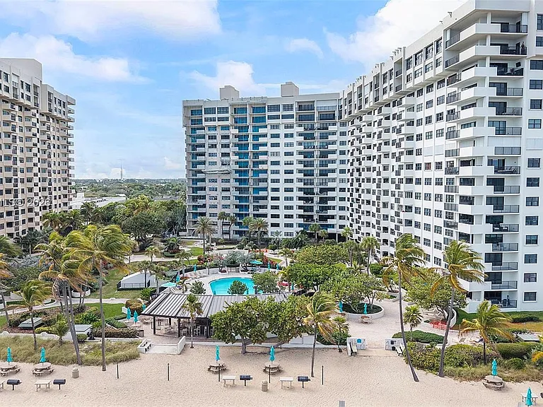 5100 N Ocean Blvd #916 — Photo 37