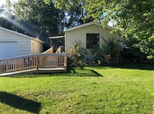 617 30th St NW, Faribault, MN 55021