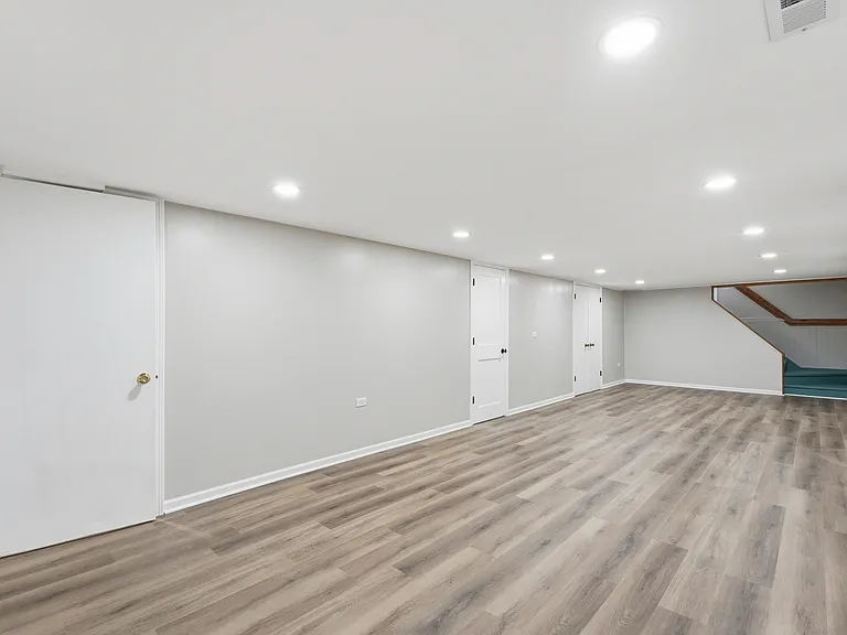 5906 Capulina Ave — Photo 20