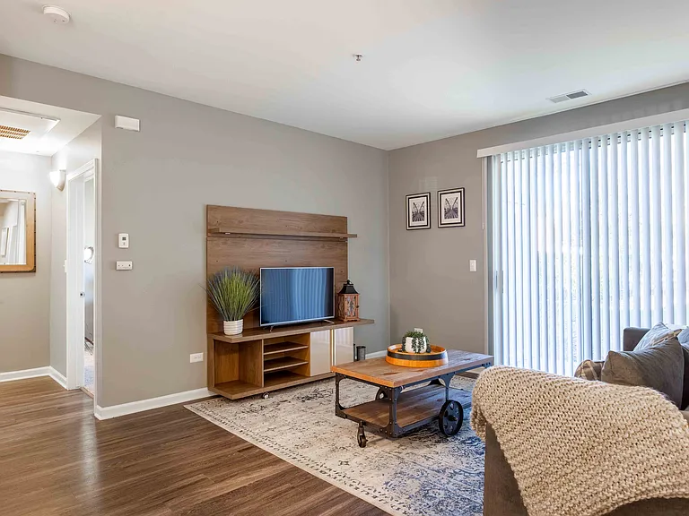 1240 W Indian Trl — Photo 15