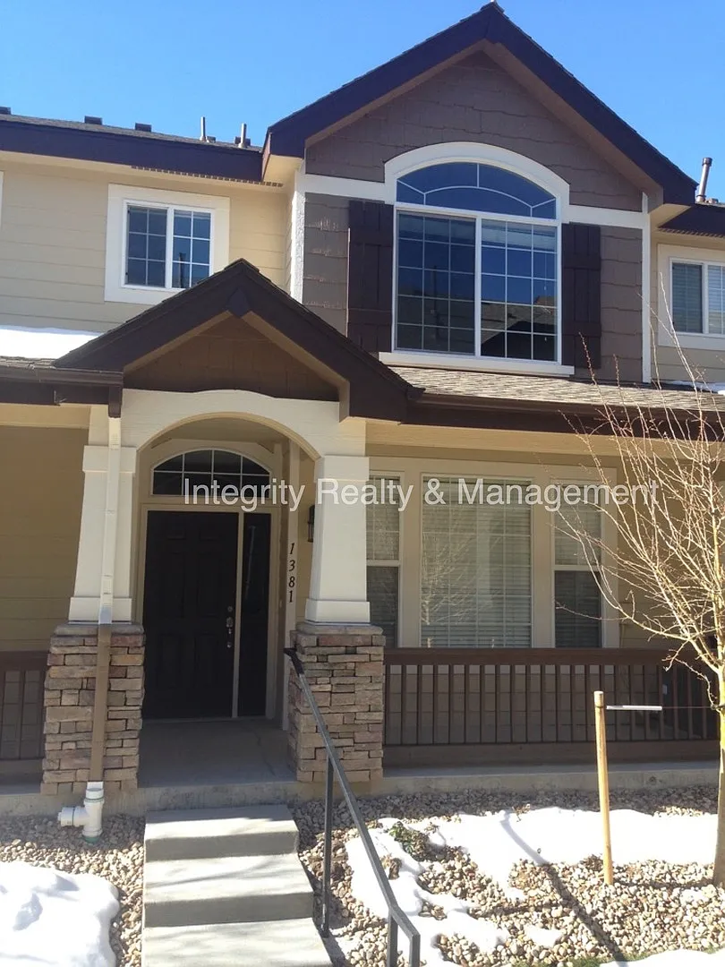 3 Bed/2.5 Bath, 1537 Sqft - 1381 Royal Troon Dr — Photo 1