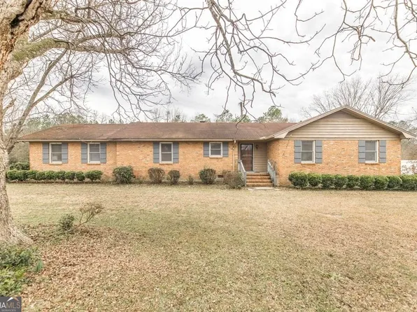 108 Cedar Lake Dr, Cordele, GA 31015