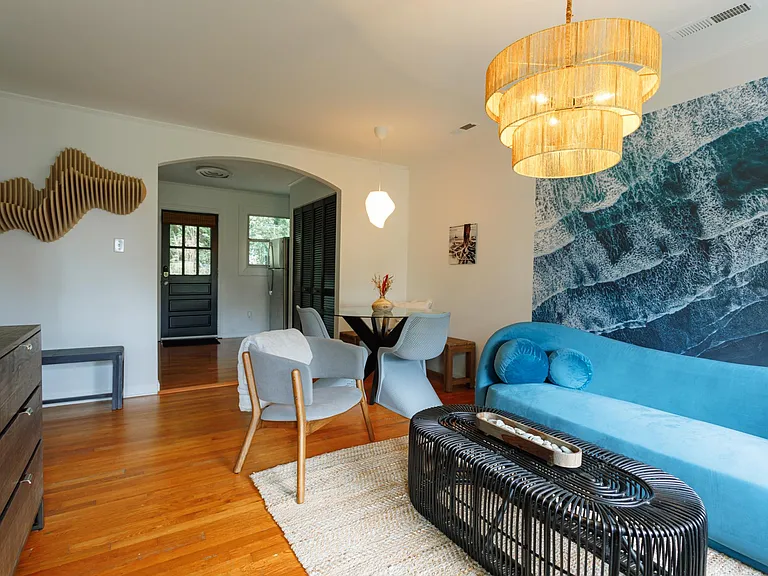 2345 Bernard St — Photo 19