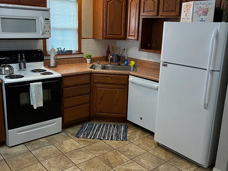 1702 S Catherine Ave — Photo 11