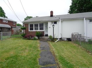22 Underwood Ct, Stratford, CT 06614