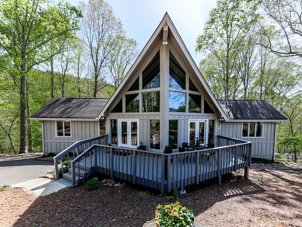 58 Tamarack Dr photo 1