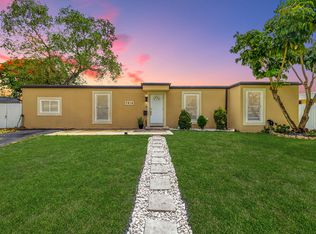 7814 NW 70th Ave, Tamarac, FL 33321