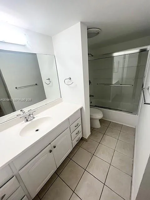 Photo 2 of 6 - 10717 Cleary Blvd #206 - Plantation, FL Building Photo - 10717 Cleary Blvd #206