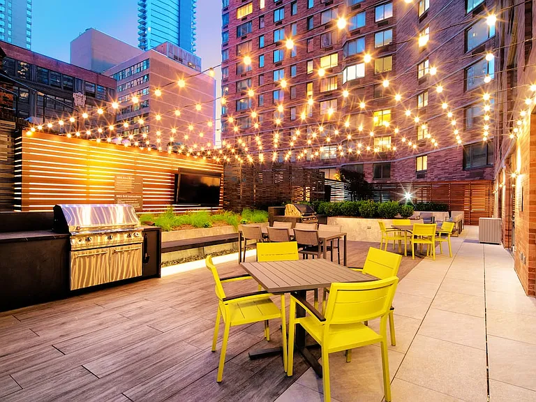 Outdoor Terrace with Grills
