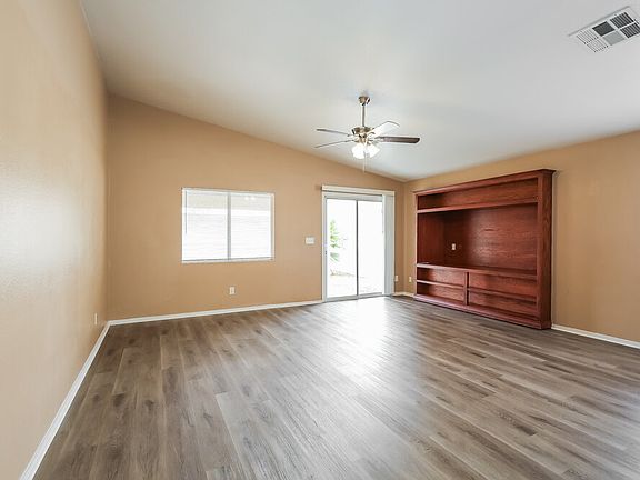 4th image of 1002 Emerald Stone Ave