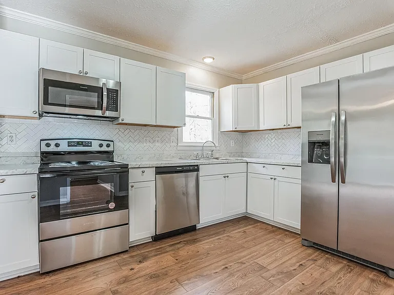 670 White Rock Rd — Photo 5