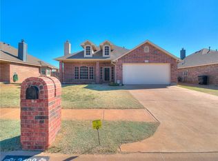 2408 Rookhaven Ln, Yukon, OK 73099
