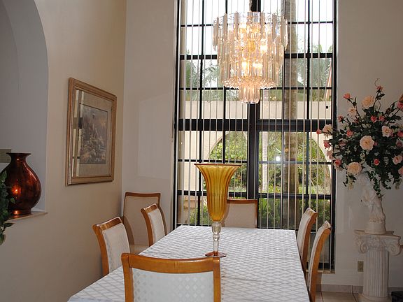 3rd image of 4117 Alpinia Ct