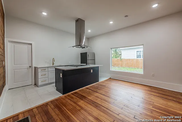 121 W Highland Blvd #101 — Photo 10