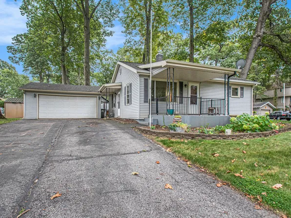 225 Holton Rd, La Porte, IN 46350