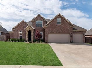 1530 Quailridge Way, Bentonville, AR 72712