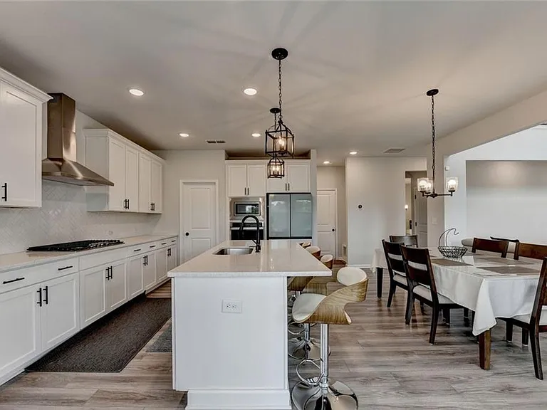 4665 Shipley Ave — Photo 15