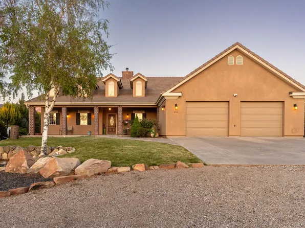 696 N High Ground Dr, Dammeron Valley, UT 84783