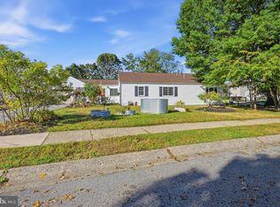 718 Woodsedge Rd, Wilmington, DE 19804