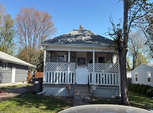 3278 Hitchcock St, Lincoln, NE 68503