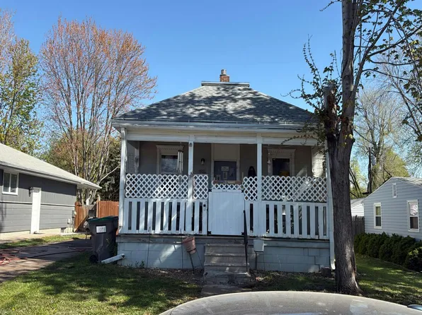 3278 Hitchcock St, Lincoln, NE 68503