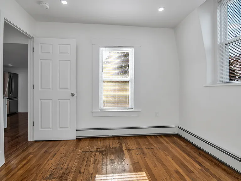139 E Haverhill St — Photo 12