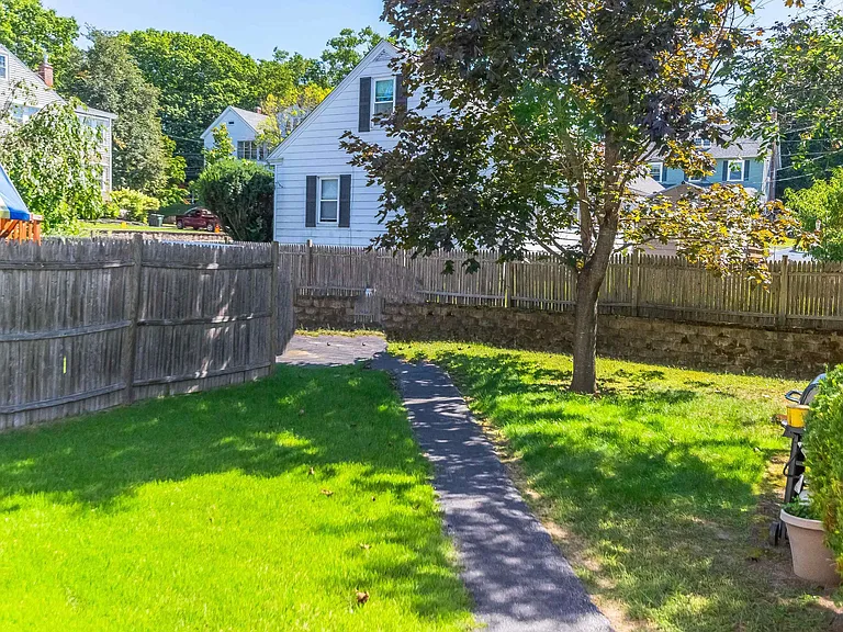 195 Sagamore St #2 — Photo 10