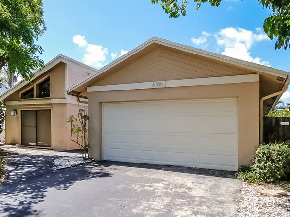 6398 Amberwoods Dr, Boca Raton, FL 33433