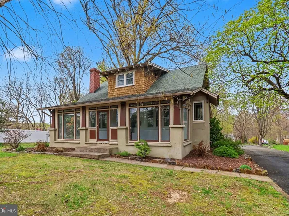 1438 Naamans Creek Rd, Garnet Valley, PA 19060